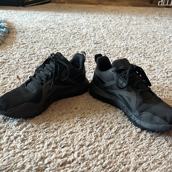 Women’s Reebok sneaker - Picture 2 of 5